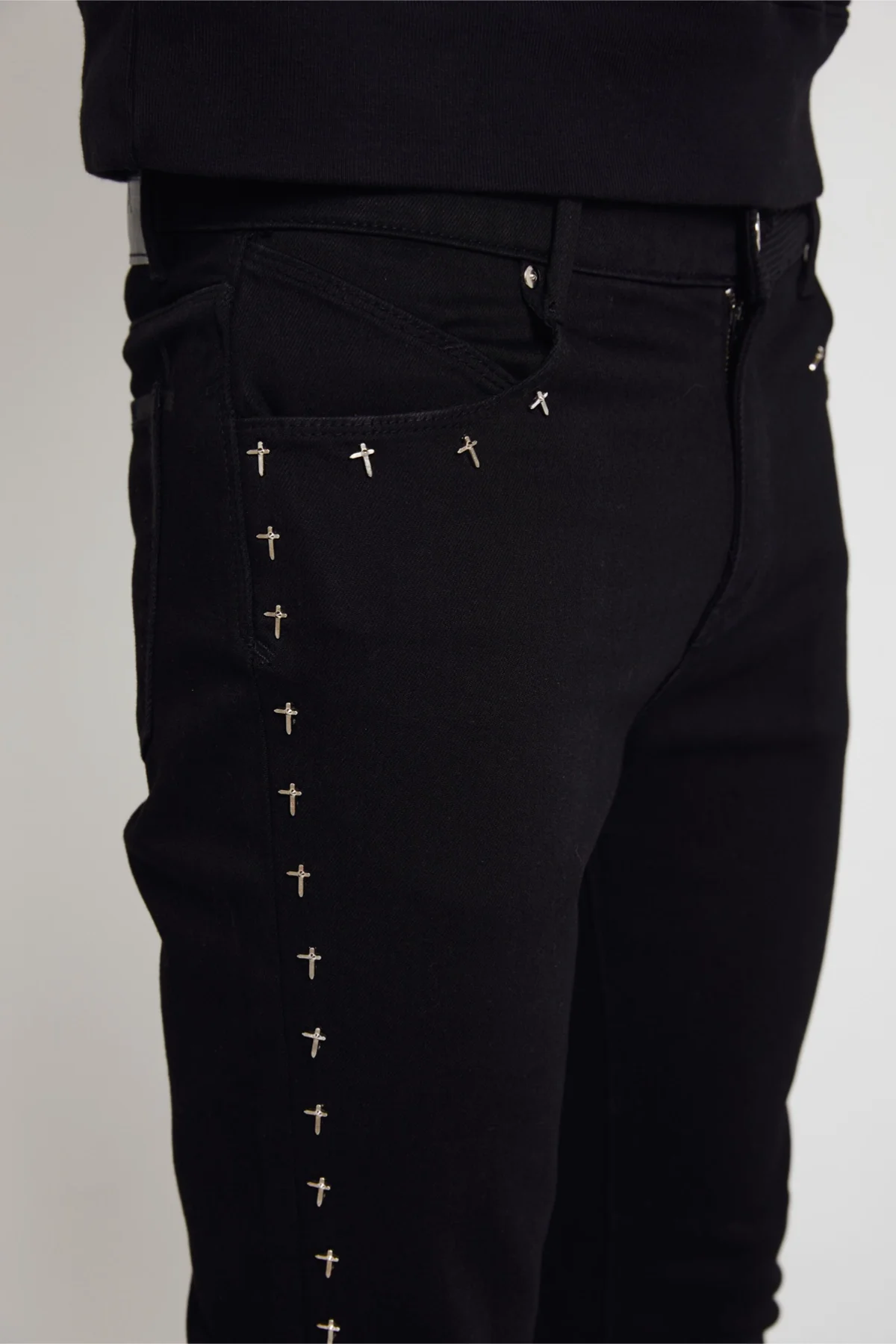 BRYANT SKINNY JEAN | STUDDED BLACK CROSS - Image 2