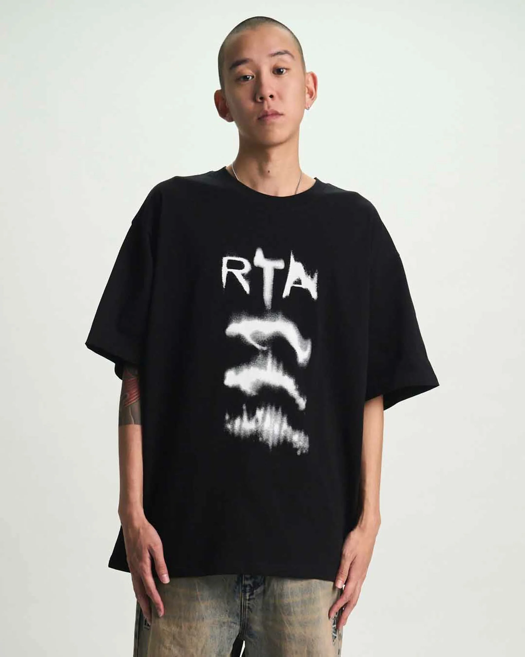 COLIN OVERSIZED SHORT SLEEVE TEE | BLACK ASCENDING RTA - Image 6