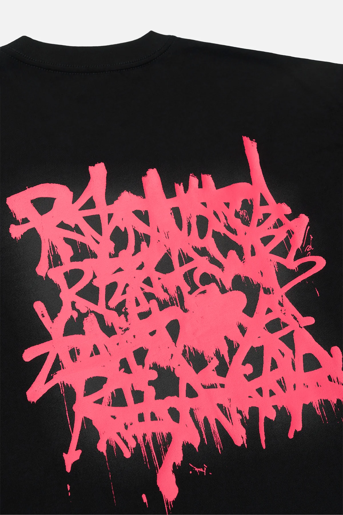COLIN OVERSIZED SHORT SLEEVE TEE | BLACK GRAFFITI PINK - Image 4