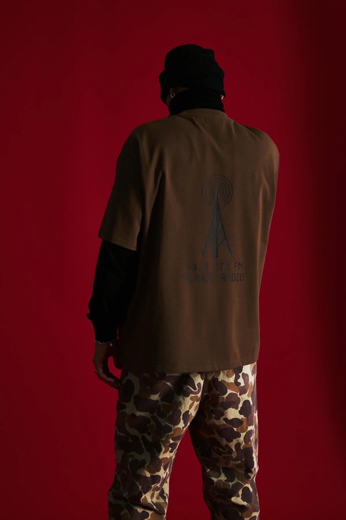 COLIN OVERSIZED SHORT SLEEVE TEE | TEAK PIRATE RADIO - Image 2