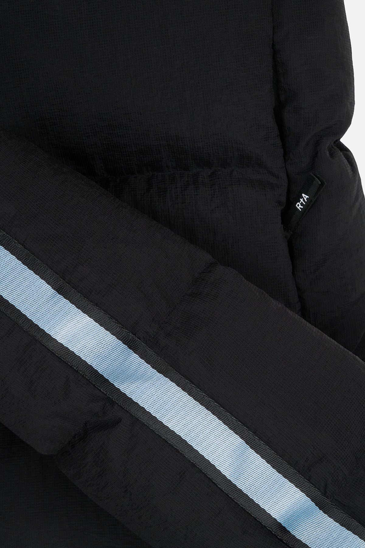 GRANT PUFFER JACKET | BLACK TAPE - Image 4