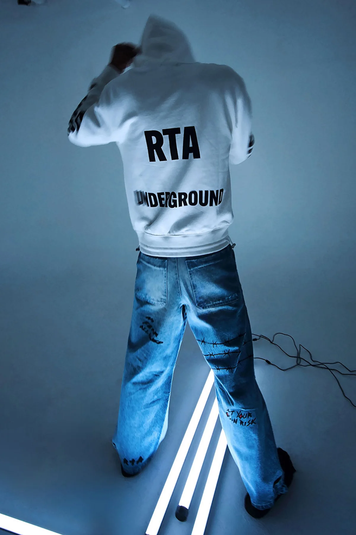 JORDAN HOODIE | WHITE RTA UNDERGROUND - Image 5