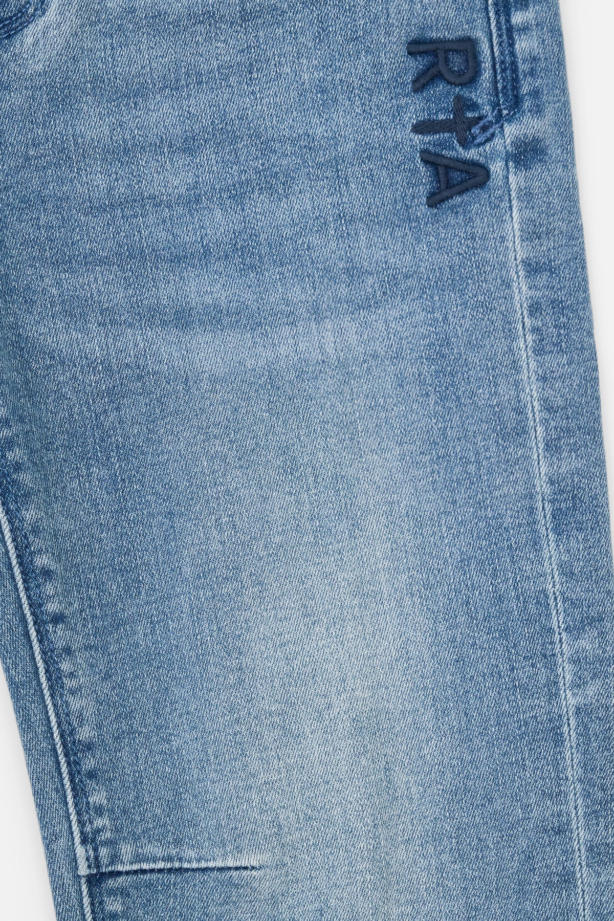KIDS CARLO BACK DART SKINNY JEAN | GLACIER BLUE - Image 3