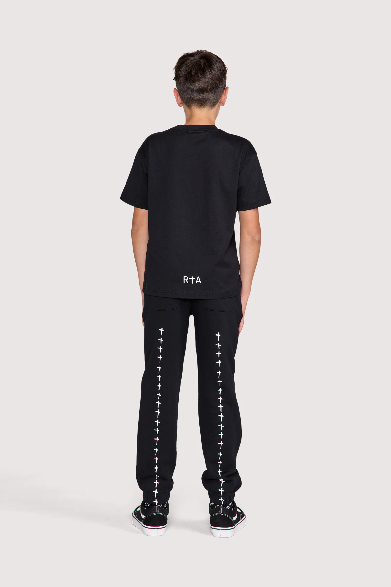 KIDS EWAN SWEATPANT | BLACK SPIKE RTA - Image 2