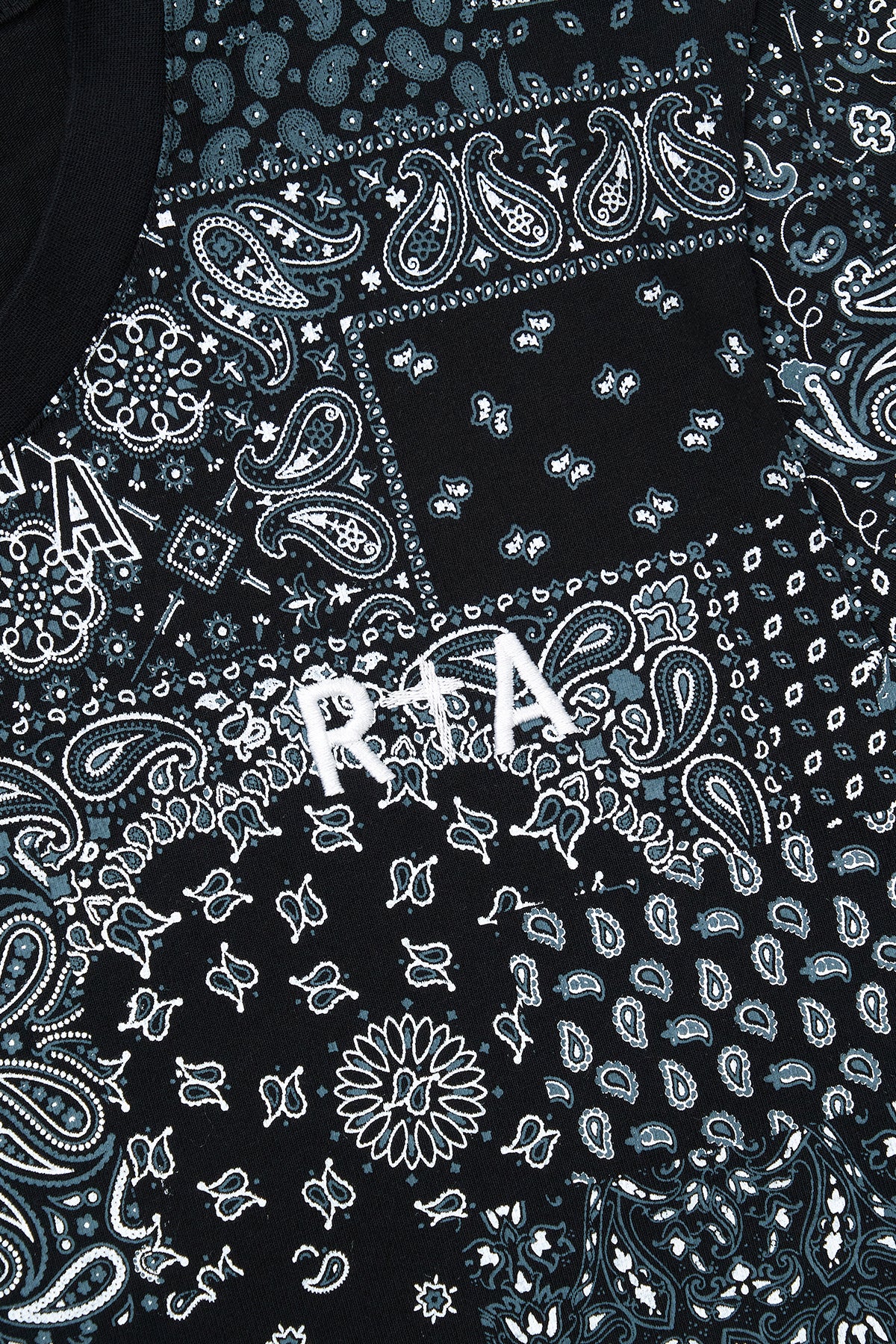 LIAM GRAPHIC TEE | BLACK RTA BANDANA - Image 3