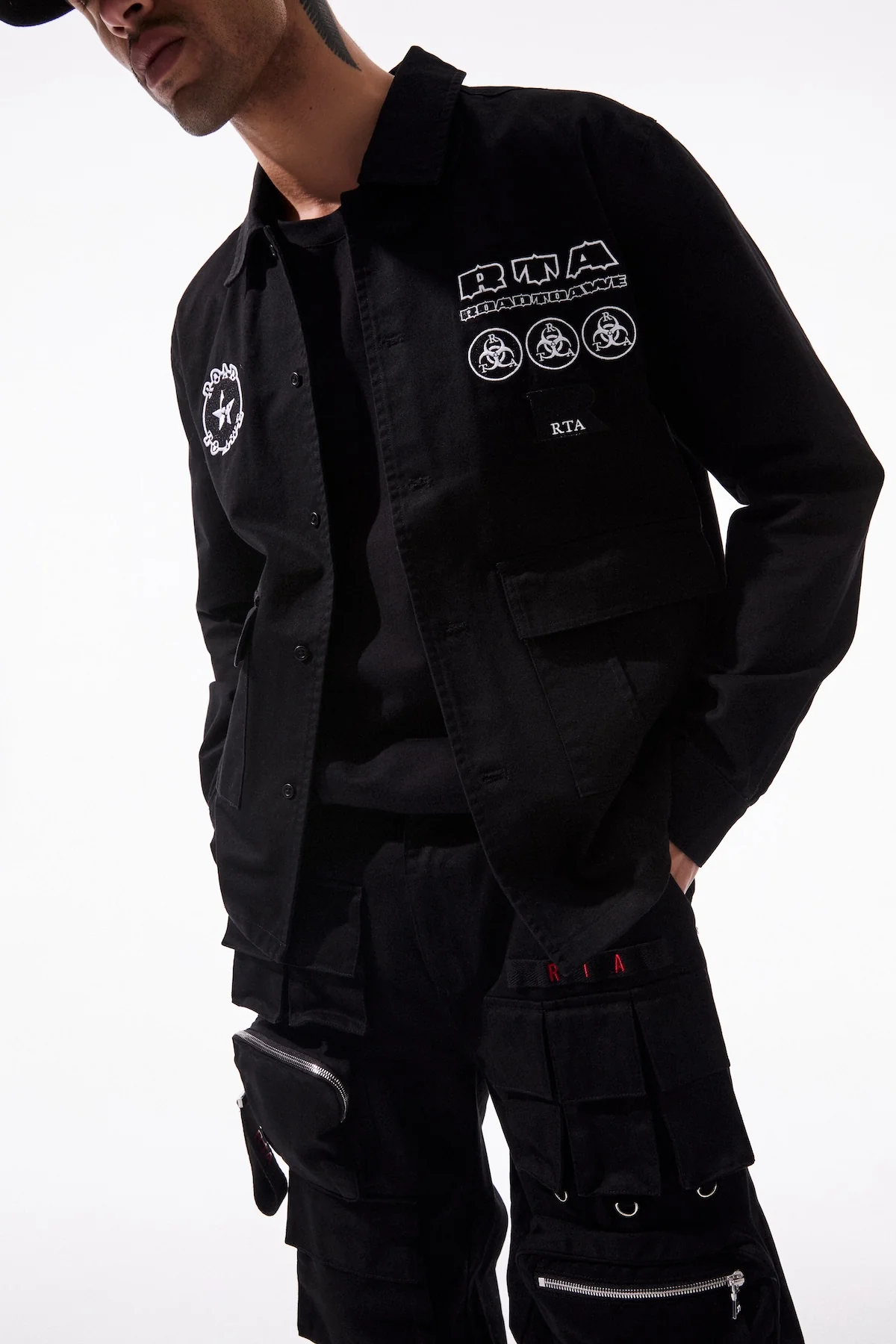 NILTON TOP | BLACK MILITARY PATCH
