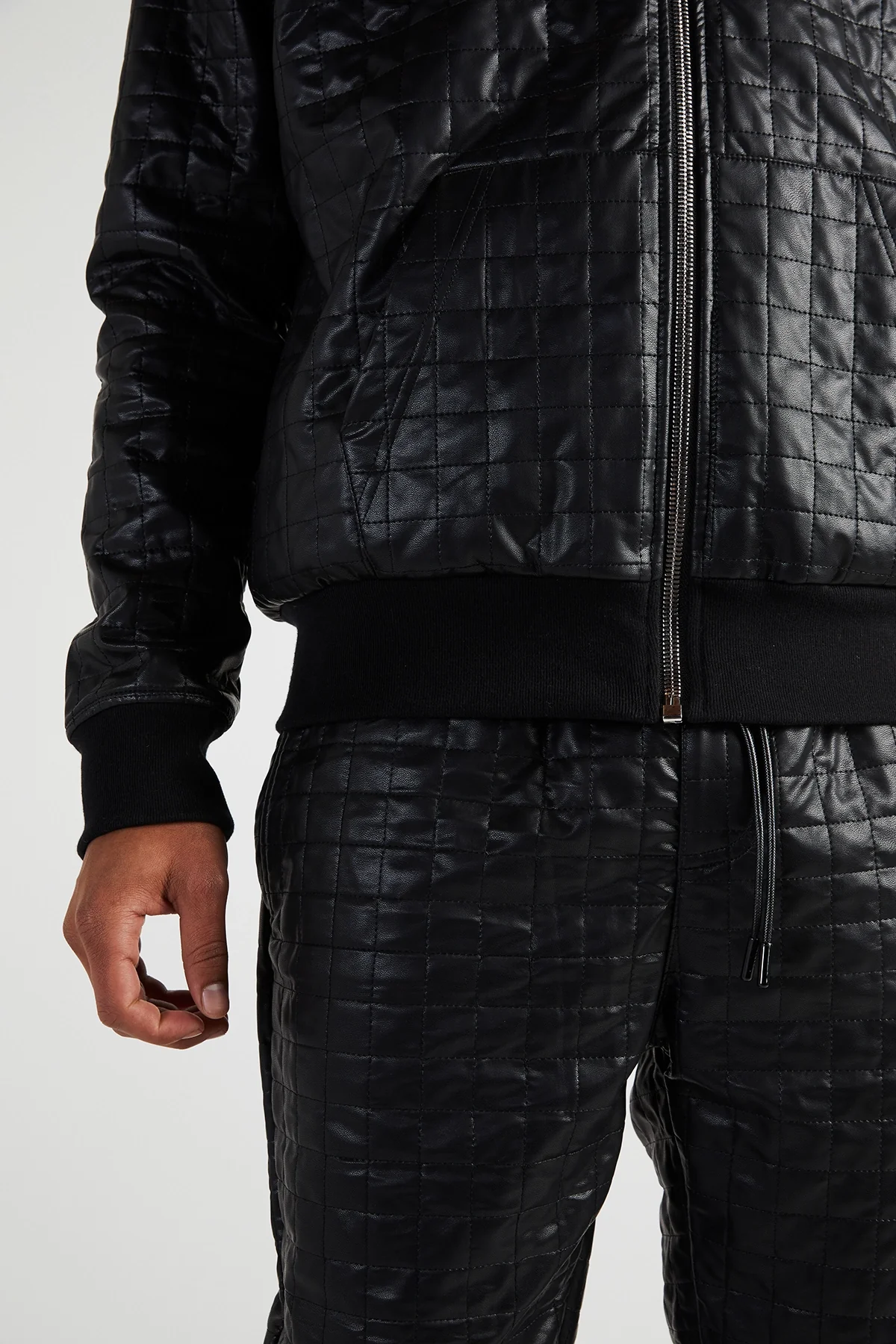 OWEN SWEATPANT | BLACK QUILTED - Image 6