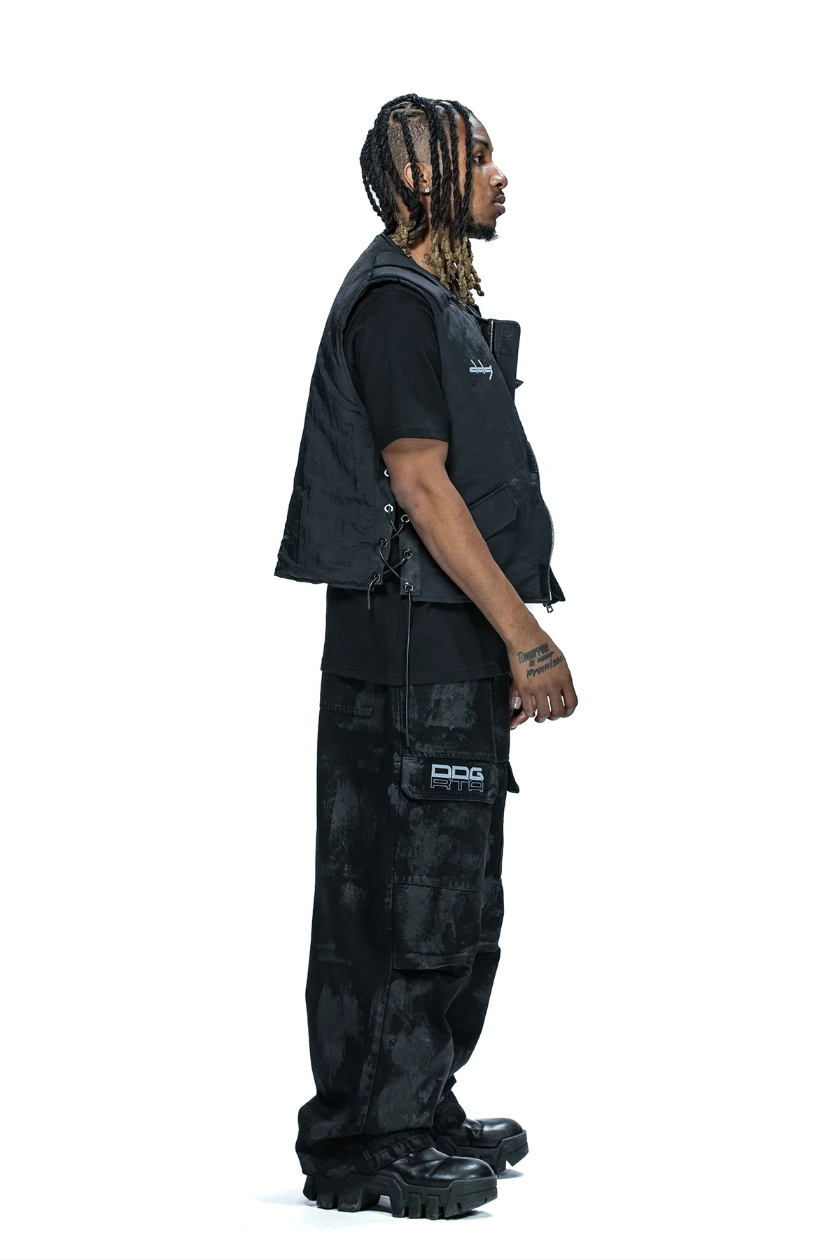 RTA X DDG WYLIE CARGO JEAN | BLACK WAX COATED DDG - Image 5