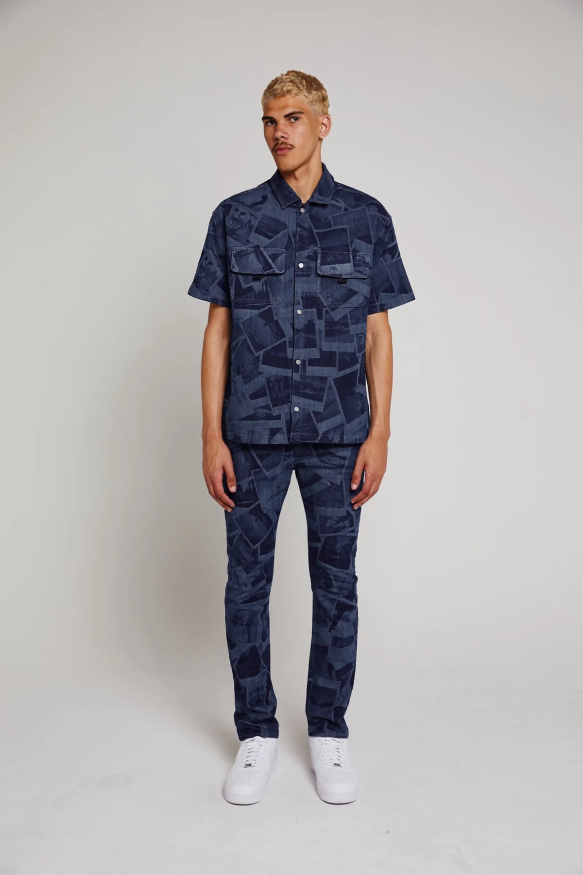 SHORT SLEEVE CHEST POCKET SHIRT | INDIGO PHOTO COLLAGE - Image 3