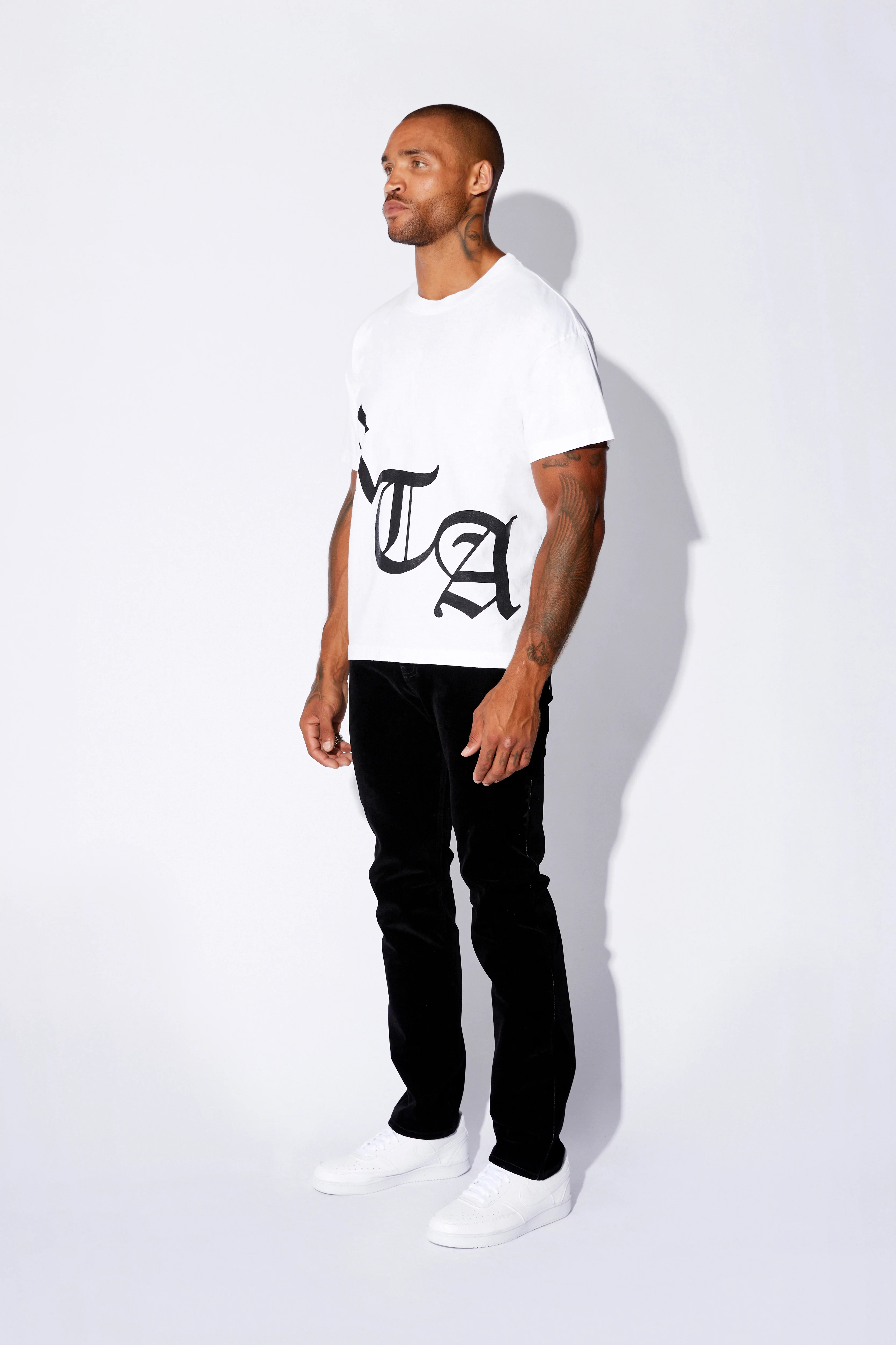 COLIN SHORT SLEEVE TEE | WHITE OLD ENGLISH - Image 3