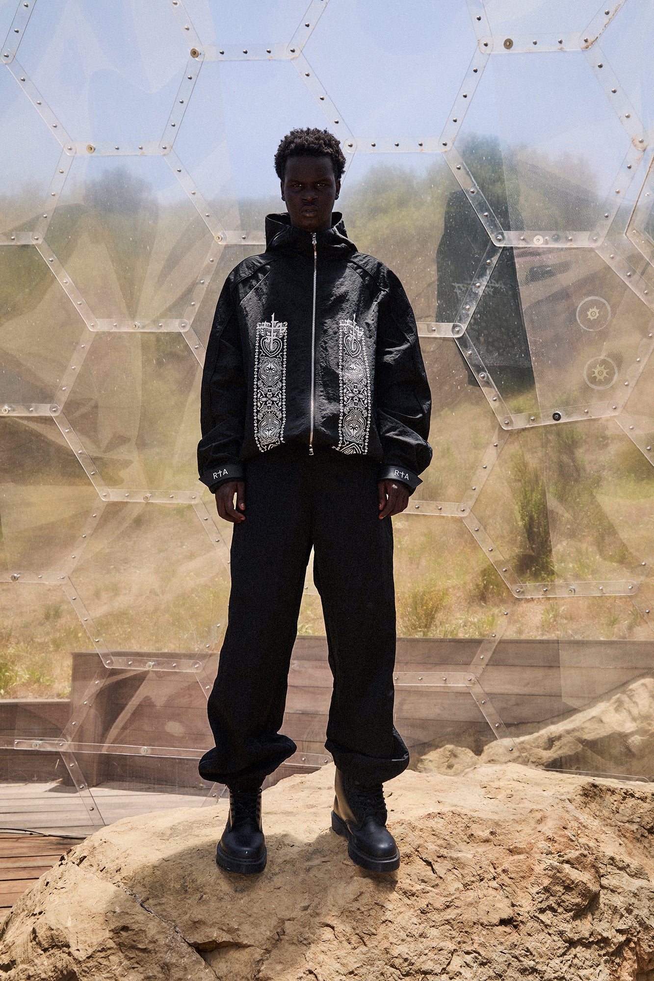 ZAYDEN WINDBREAKER JACKET | BLACK PAISLEY